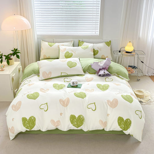 50% Off Green Colour Heart Design Bed Sheet Set (4 Pieces)